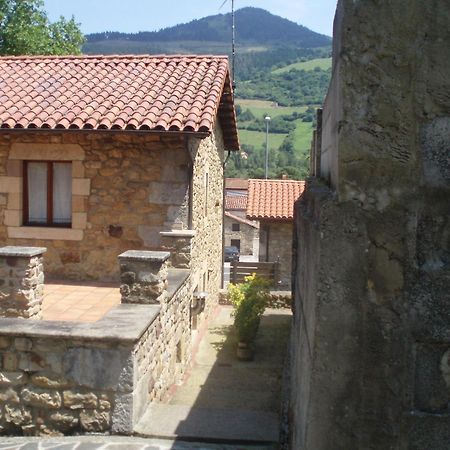 Apartamentos Rurales La Casa Vieja De Alceda Eksteriør bilde