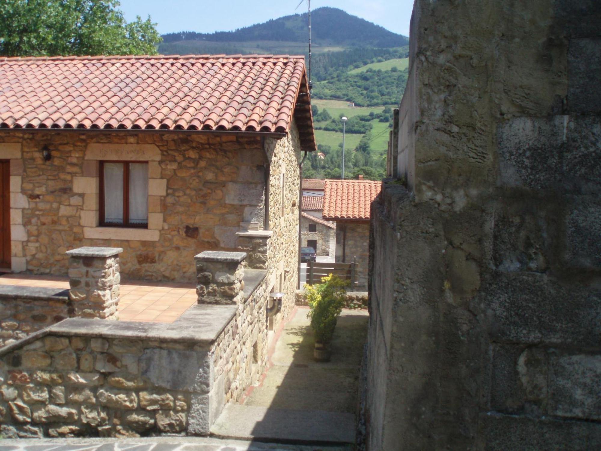 Apartamentos Rurales La Casa Vieja De Alceda Eksteriør bilde